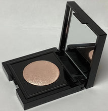 Velveteen Metallic Eyeshadow